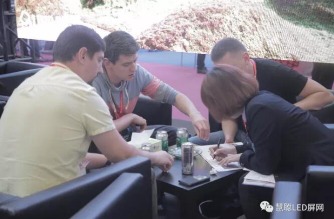 优景观复：创新铸就品质显示 专注成就辉煌未来