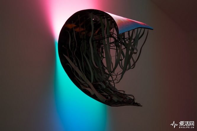LED屏还能做艺术雕塑？效果太魔幻！