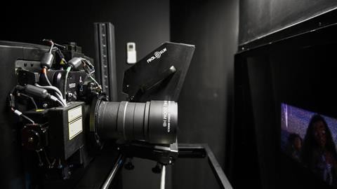 LED显示屏进入影院 盘点荧屏的变迁！