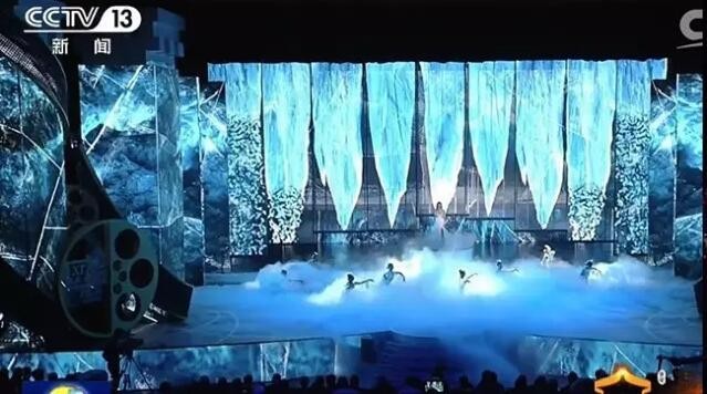 LED透明屏技术解析:凭什么侧发光疯狂碾压正发光? LED透明屏技术解析:凭什么侧发光疯狂碾压正发光?