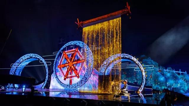 厉害了我的屏!舞台绝美盛宴应接不暇 赶紧来围观! 厉害了我的屏!舞台绝美盛宴应接不暇 赶紧来围观!