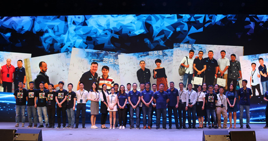 视诚科技“深蓝之蓝”2017秋季发布会圆满落幕!全新技术升级惊艳亮相! 视诚科技“深蓝之蓝”2017秋季发布会圆满落幕!全新技术升级惊艳亮相!