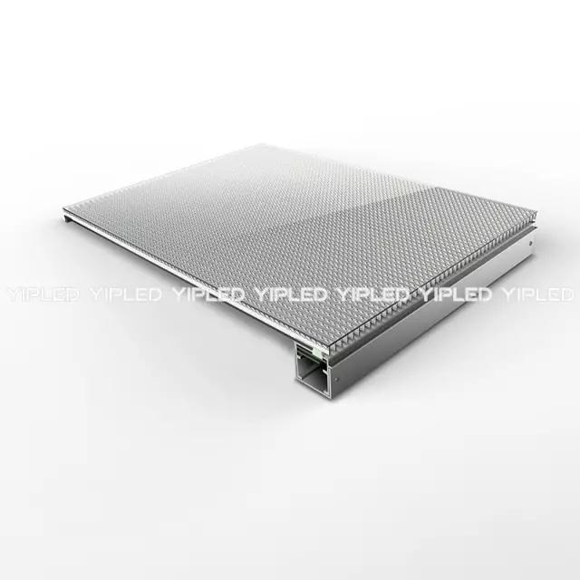 壹品光电LED透明屏助力 亚瑟士上海旗舰店吸睛无数