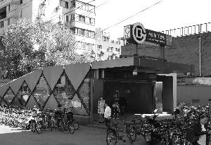 京港地铁地铁8月完成地徽改造 使用LED灯夜间亮度增大