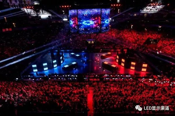 超酷炫技大法!舞台LED屏玩出新花样! 超酷炫技大法!舞台LED屏玩出新花样!