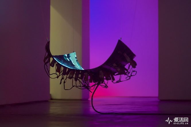 LED屏还能做艺术雕塑？效果太魔幻！