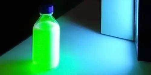 不止红蓝光！超纯绿光LED诞生 超高清屏或有望突破