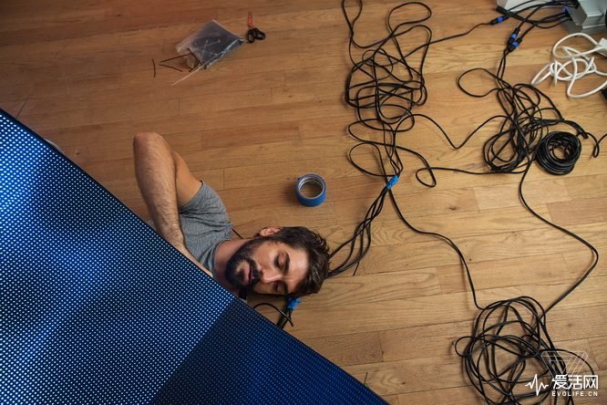 LED屏还能做艺术雕塑？效果太魔幻！