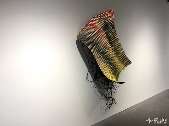 LED屏还能做艺术雕塑？效果太魔幻！