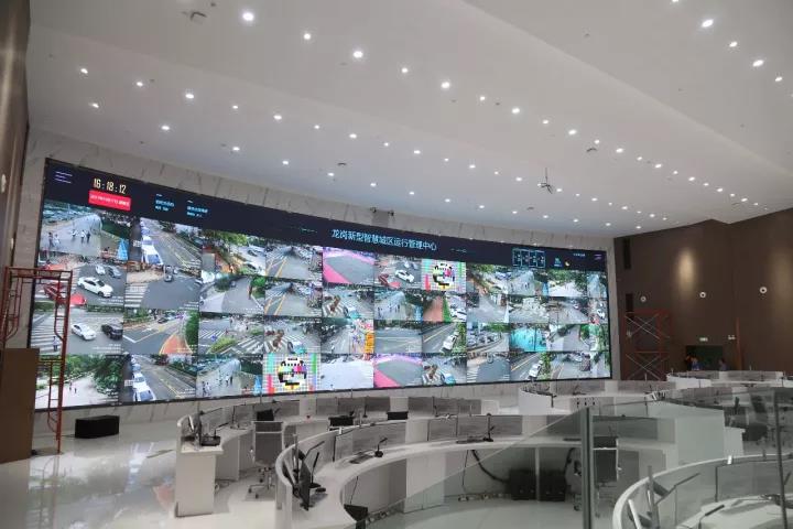 太帅了！世界最清晰的弧形LED屏落户中国深圳！