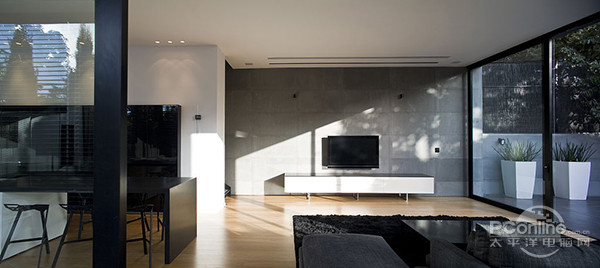 micro LED未来可期？螳螂捕蝉黄雀在后！