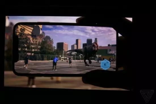 售价近万的iPhone X 究竟值不值？或许先得听听它的光学故事