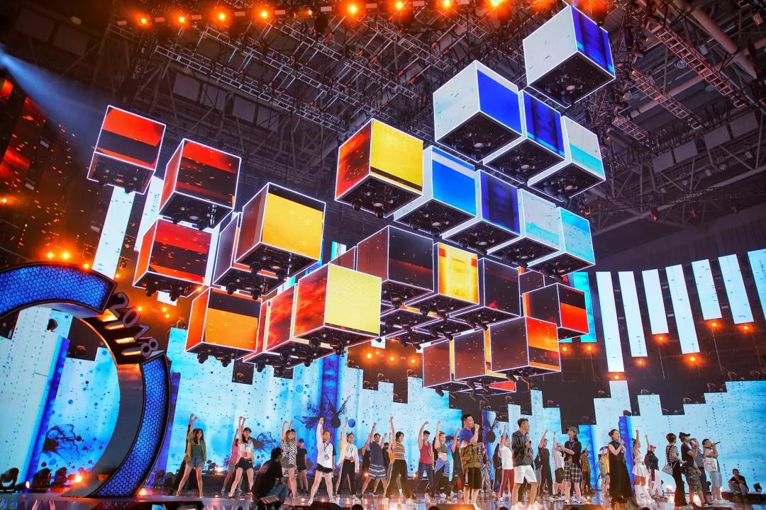 浙江卫视中国蓝十周年主题晚会 舞台设计让人点赞! 浙江卫视中国蓝十周年主题晚会 舞台设计让人点赞!