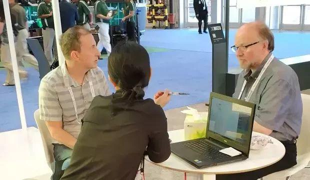 InfoComm USA！壹品首发透明屏国际玩法