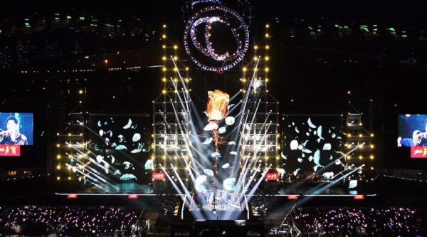 谁声势夺人？2018年三大卫视跨年晚会舞台PK！