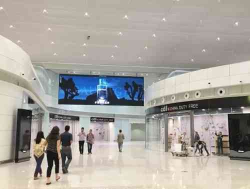 奥拓电子LED屏闪耀白云机场T2航站楼