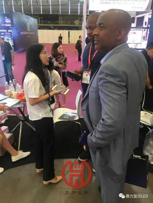 鼎力显示 “三足鼎立，逐鹿世界 ” LED CHINA 2018·上海国际LED展盛会