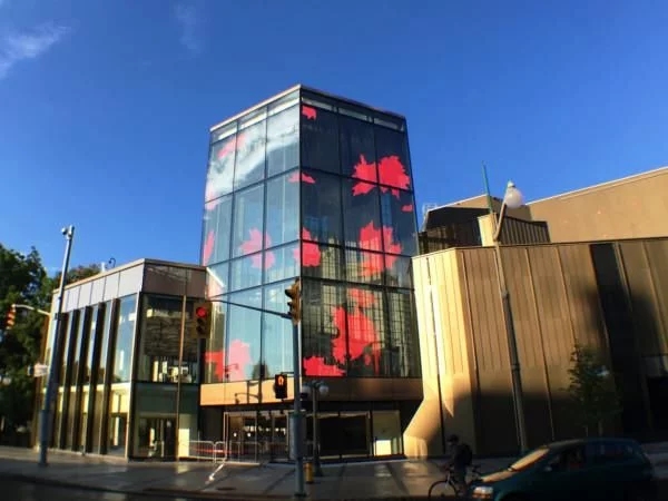 庆祝加拿大成立150周年！LED灯塔点亮渥太华国家艺术中心