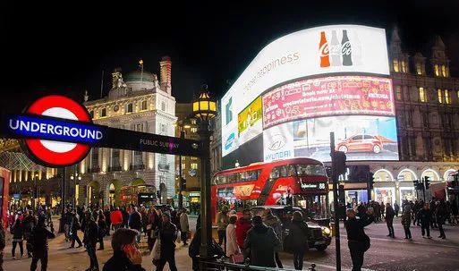 看户外 带你走进户外LED显示屏广告的世界！