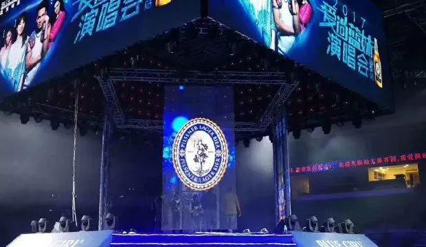 时尚新宠 冰屏风靡560亿公关活动界 时尚新宠 冰屏风靡560亿公关活动界