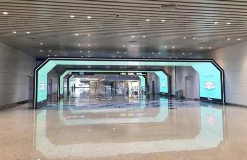 奥拓电子LED屏闪耀白云机场T2航站楼