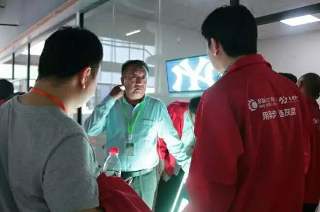 慧聪LED显示屏行业十佳品牌专场采购团第二天行程—实地走访考察年度十佳品牌企业