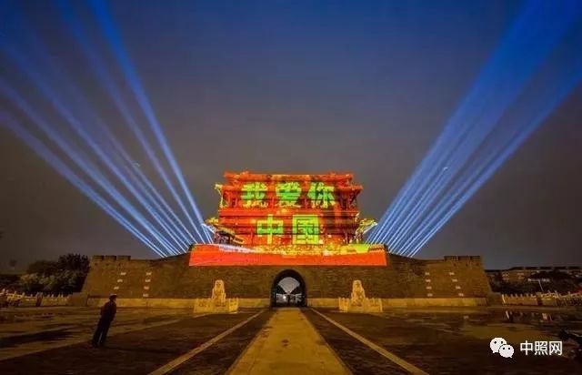 向祖国深情告白 全国“我爱你中国”灯光秀大合集
