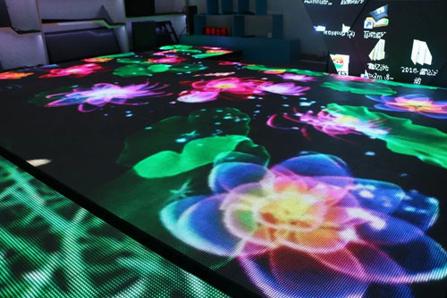 鑫亿光：以专业之火 燃燎原之势，开创LED智能互动地砖屏新视界