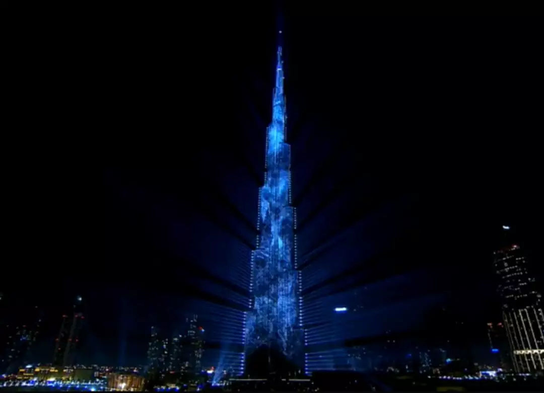 2018跨年迪拜壕气冲天！激光表演破吉尼斯纪录！