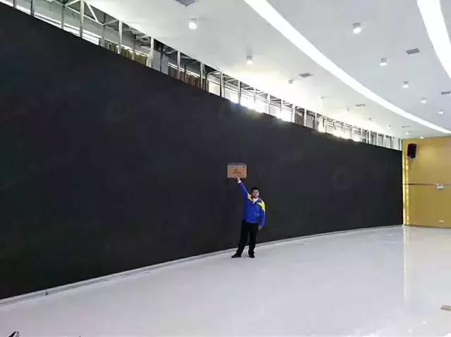 亮剑小间距，重新定义行业新标准！