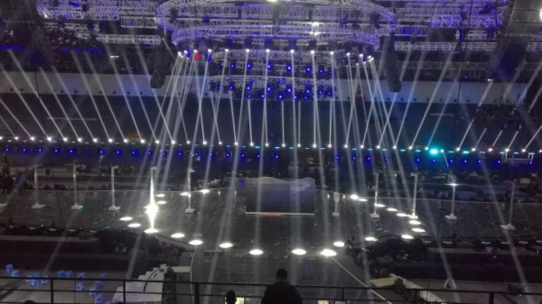 谁声势夺人？2018年三大卫视跨年晚会舞台PK！