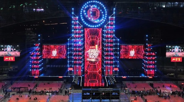 谁声势夺人？2018年三大卫视跨年晚会舞台PK！