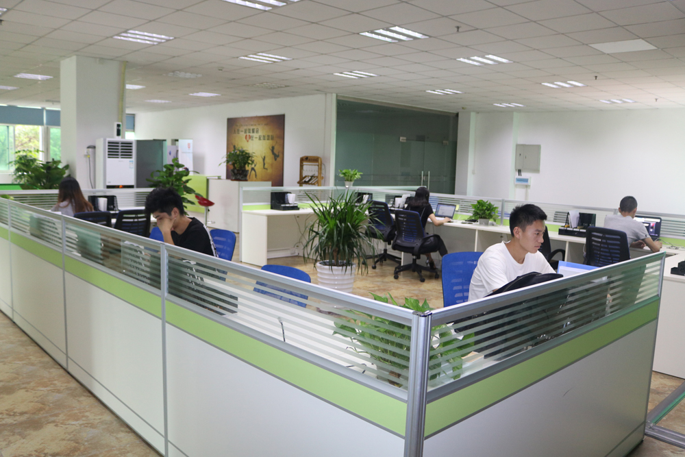 鼎力显示：以国际视野 凝聚本土智慧，深耕互动LED地砖屏智慧智能定制时代