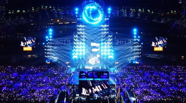 谁声势夺人？2018年三大卫视跨年晚会舞台PK！