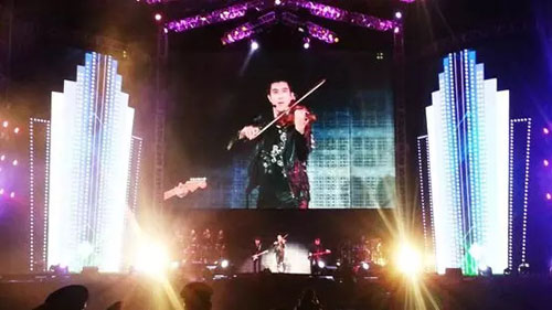 大咖明星演唱会玩转LED舞台屏 异形、环形、四方形举不胜数！