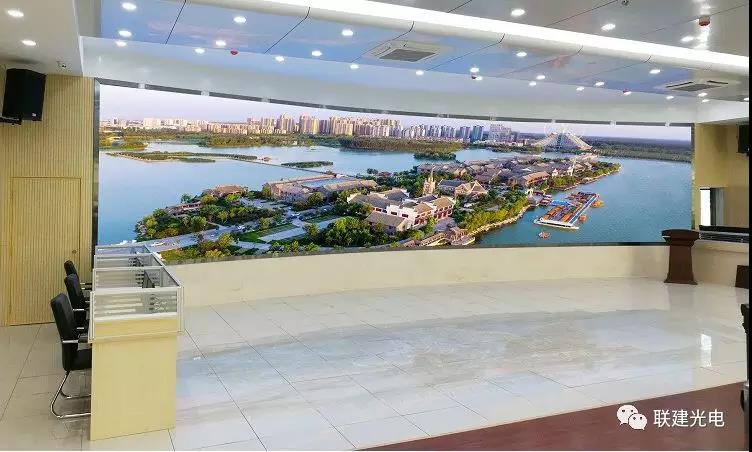 荣耀安防·联建光电获“2017年度智慧城市建设贡献奖”