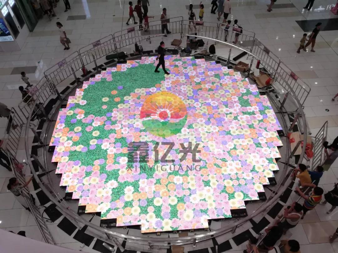 广西北海第一块智能互动LED地砖屏亮相宁春城