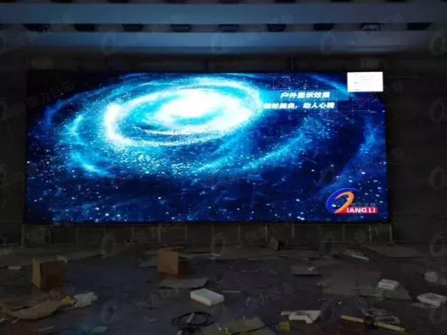 亮剑小间距，重新定义行业新标准！