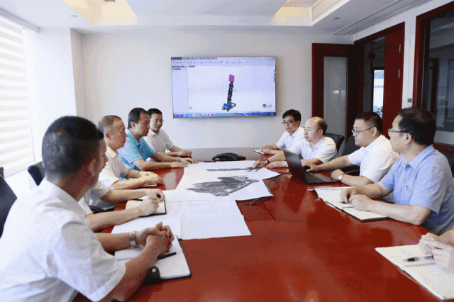 智能机器人+LED屏演绎最美《杭州8分钟》！