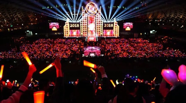 谁声势夺人？2018年三大卫视跨年晚会舞台PK！