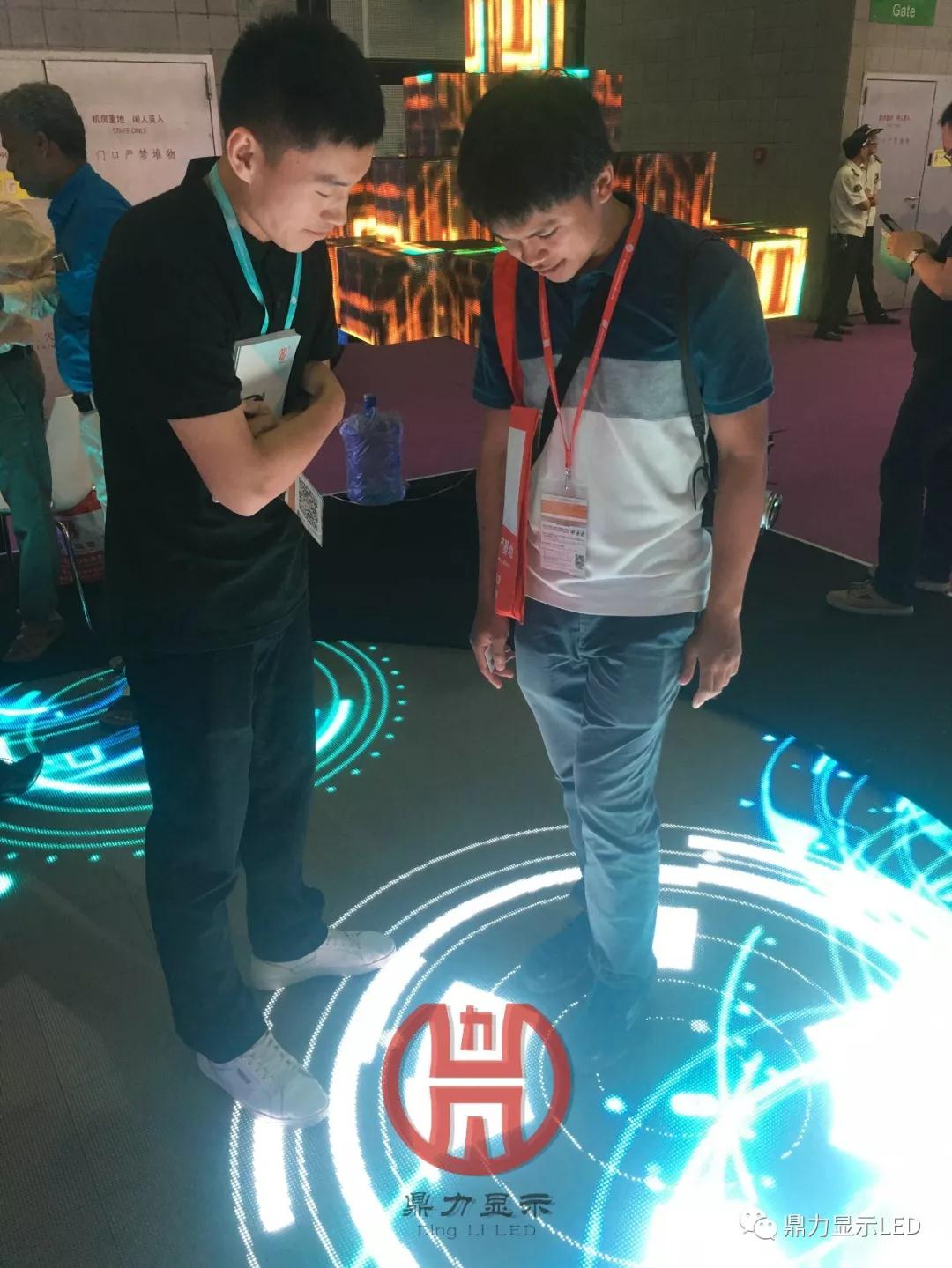 鼎力显示 “三足鼎立，逐鹿世界 ” LED CHINA 2018·上海国际LED展盛会