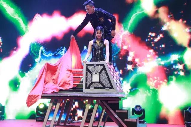 为使命再出发——强力巨彩三合一会议圆满成功