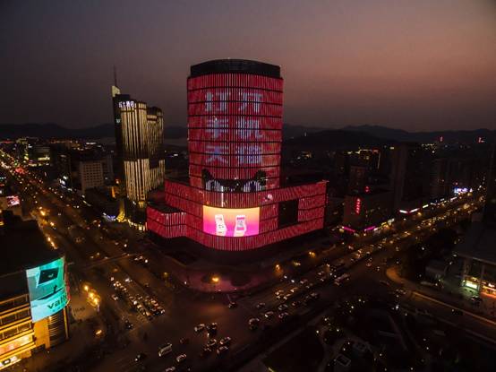 “大笨屏”的聪明“玩”法！为解决LED户外显示屏空置难题及LED屏企带来新启示