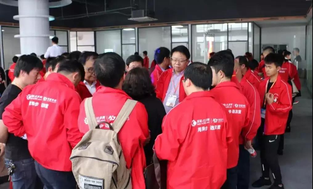 慧聪LED显示屏行业十佳品牌专场采购团第二天行程—实地走访考察年度十佳品牌企业