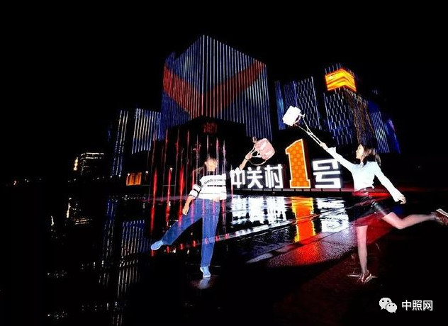 向祖国深情告白 全国“我爱你中国”灯光秀大合集