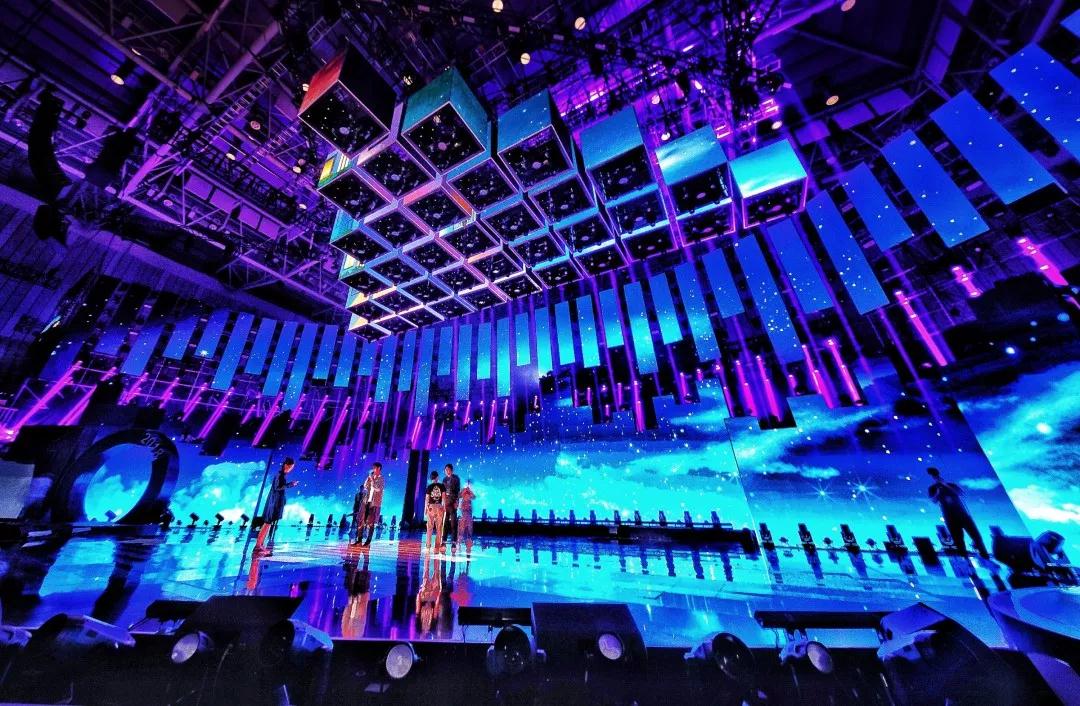 浙江卫视中国蓝十周年主题晚会 舞台设计让人点赞! 浙江卫视中国蓝十周年主题晚会 舞台设计让人点赞!