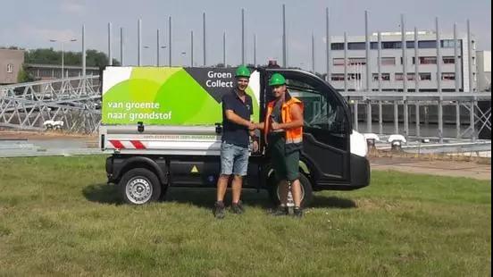 世界首个漂浮农场:机器人挤牛奶 LED灯种植草料 世界首个漂浮农场:机器人挤牛奶 LED灯种植草料