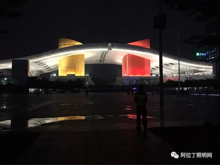 让市民中心留在市民的心中 把市民广场变成市民的广场
