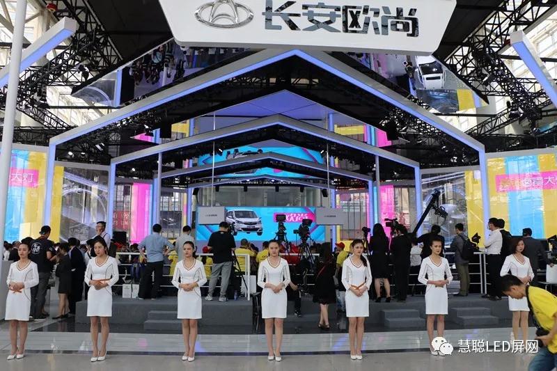 舞美之外 LED透明屏的下一个掘金点会是商显市场吗？