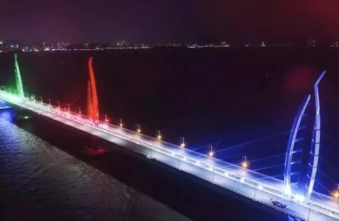 港珠澳大桥灯光效果图大曝光：彩色智能路灯惹眼！